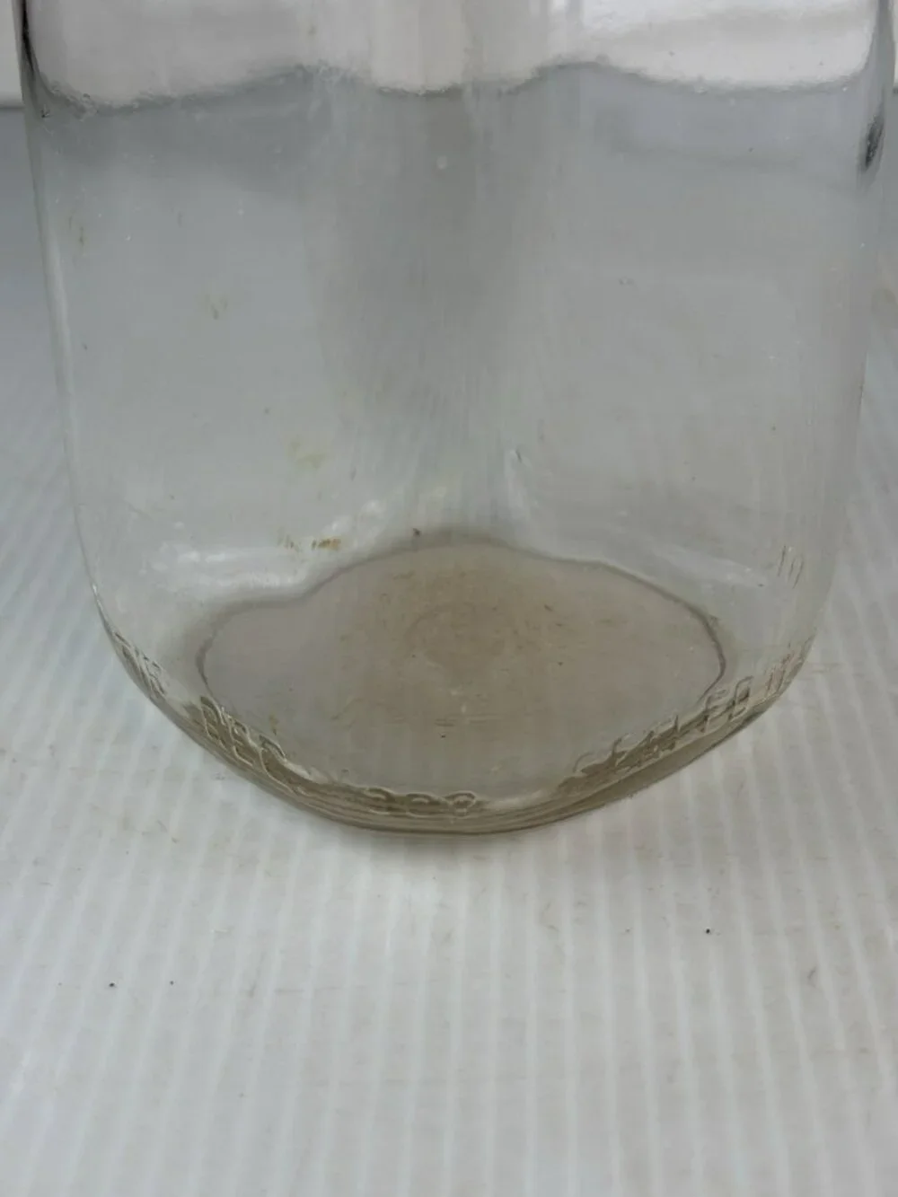 Vintage Shoulder Script Embossed Biltmore Dairy Farms Quart Clear Glass Bottle